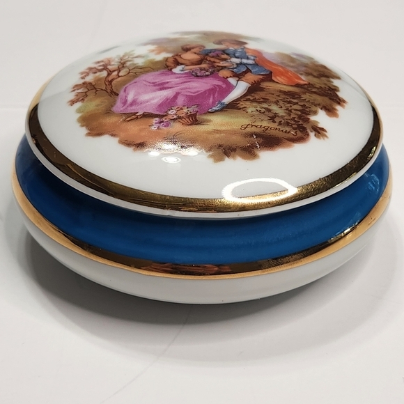 Vtg Limoges Porcelain Trinket Box Victorian Couple France Fragonard Romantic - Picture 10 of 15